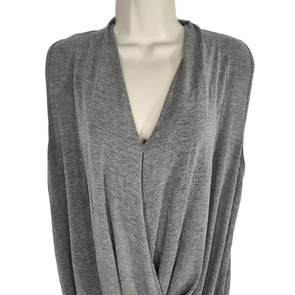 Caralase Grey V-neck Top Shirt Women Size L Sleeveless Casual - Picture 3 of 7